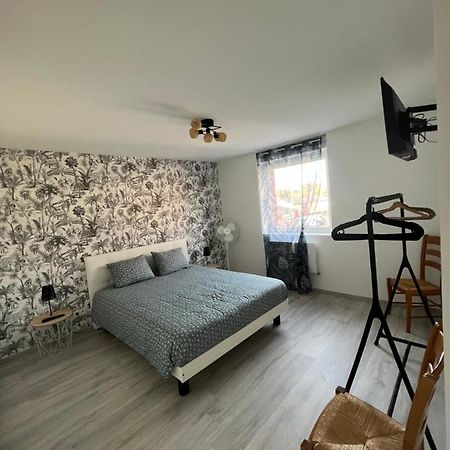 Le Sejour Qu'On M Hotel Le Cateau-Cambresis ภายนอก รูปภาพ